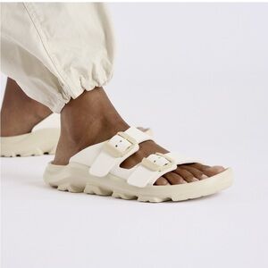 Birkenstock Mogami Terra Stealth Birko-Flor en Apex Eggshell Sz L8 M 6